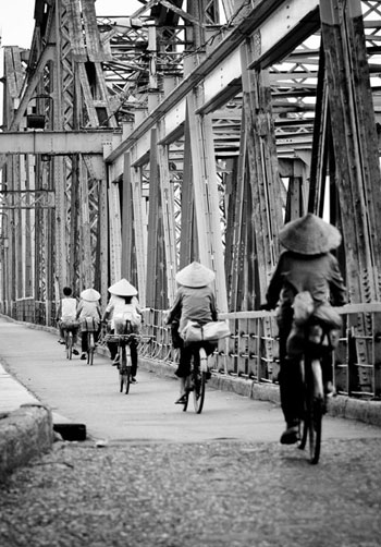 Cầu Long Biên đã đi vào ký ức của biết bao thế hệ người Hà Nội