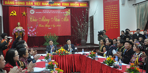 Chủ tịch nước Trương Tấn Sang chúc Tết cộng đồng 54 dân tộc Việt Nam nhân dịp Xuân Giáp Ngọ ...