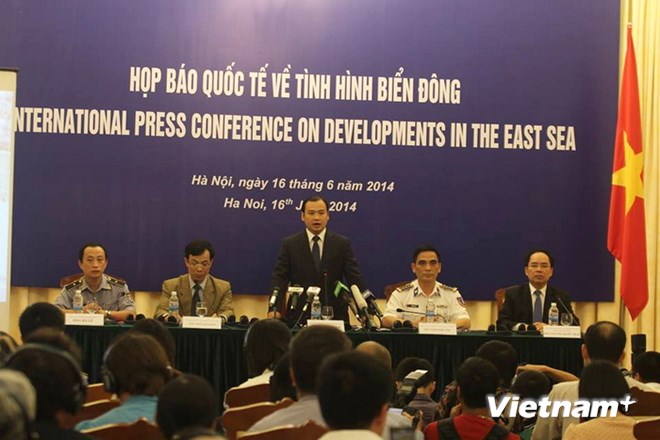 Họp báo quốc tế về tình hình Biển Đông. Nguồn: Vietnam+