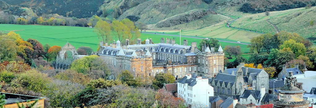 Edinburgh thủ đô của Scotland