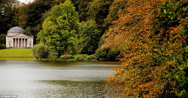 Khung cảnh mùa thu ở Stourhead, Wiltshire