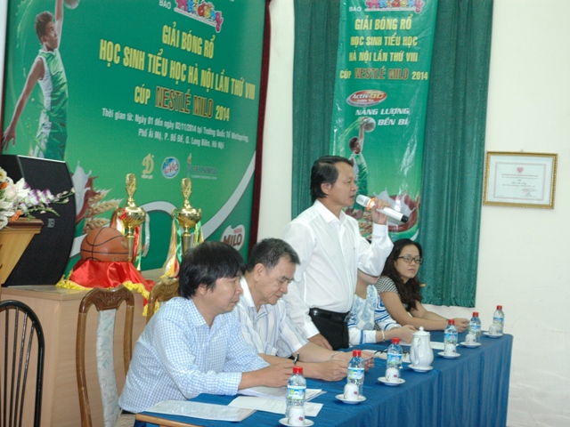 : TS Trần Quang Đạo, Tổng biên tập báo Nhi đồng phát biểu tại buổi họp báo
            
