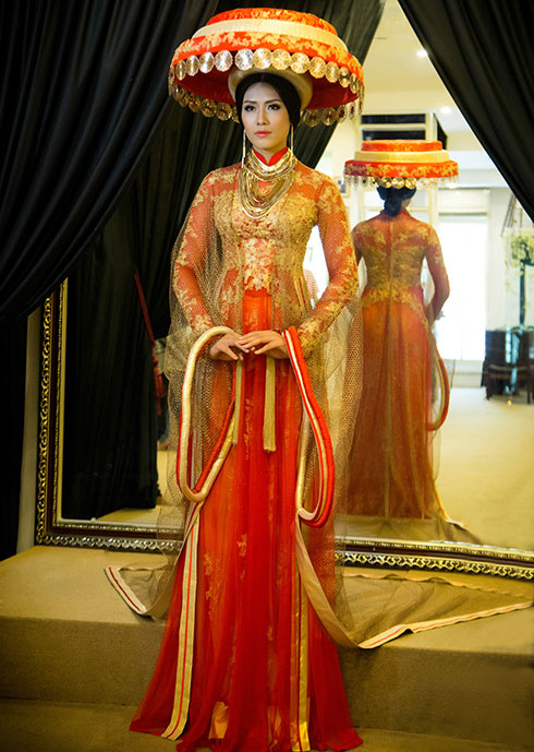Bộ trang phục lấy cảm hứng từ những triều đại phong kiến Việt Nam