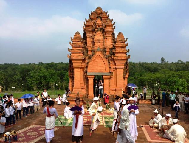 Lễ hội Rija Praung diễn ra tại Làng Văn hóa Du lịch các dân tộc Việt Nam