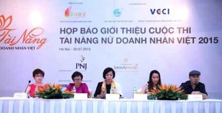 Họp báo giới thiệu Cuộc thi “Tài năng Nữ Doanh nhân Việt 2015” diễn ra từ 30/7-31/10/2015. Ảnh: BTC