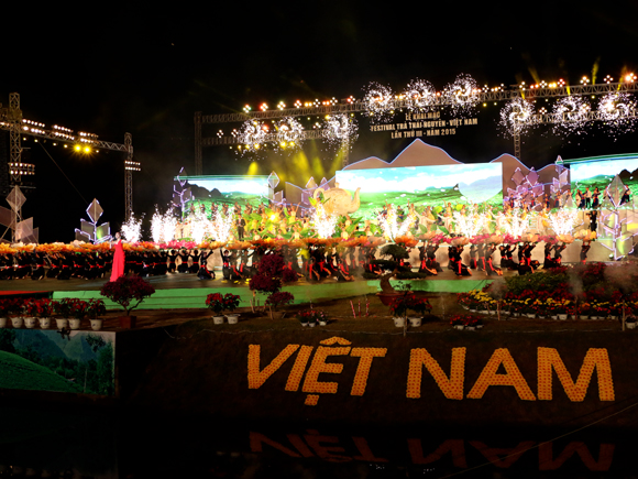 “Bữa tiệc nghệ thuật” nhiều màu sắc với chủ đề “Tinh hoa Trà Việt”