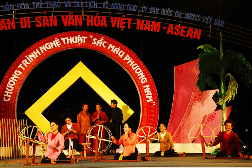 Dân ca xứ Nghệ tại không gian di sản văn hoá Việt Nam - ASEAN