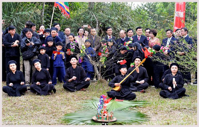 Chủ tịch nước Trương Tấn Sang tham dự Lễ hội Lồng Tồng (Lễ hội xuống đồng) của đồng bào dân tộc Tày, tỉnh Thái Nguyên