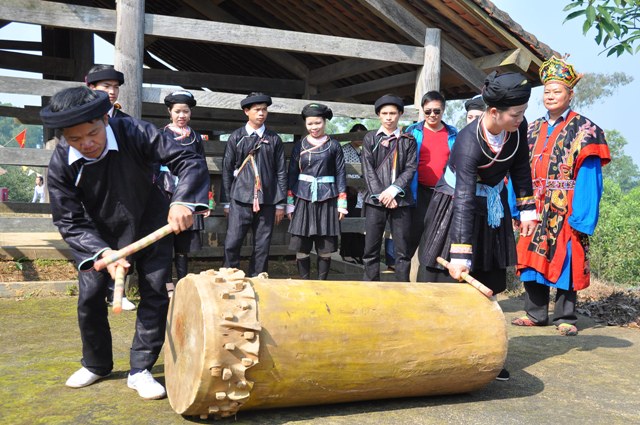 Lễ hội mừng năm mới (Lễ hội múa trống) của đồng bào dân tộc Giáy, tỉnh Hà Giang