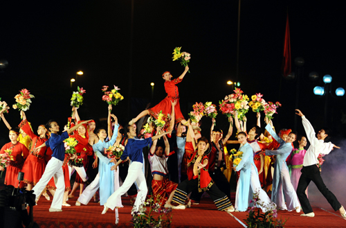 Ngày Văn hoá các dân tộc Việt Nam - Ngày hội tôn vinh 