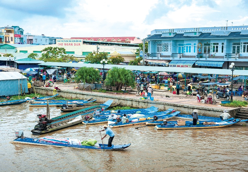 Chợ Ngan Dừa, nơi buôn bán và tiêu thụ chính của làng nghề
