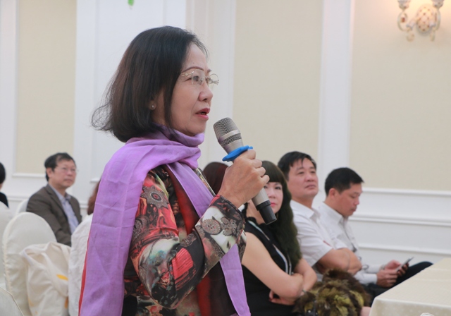 Bà Nguyễn Thị Khánh - Phó Chủ tịch Hiệp hội Du lịch TP HCM phát biểu tại tọa đàm