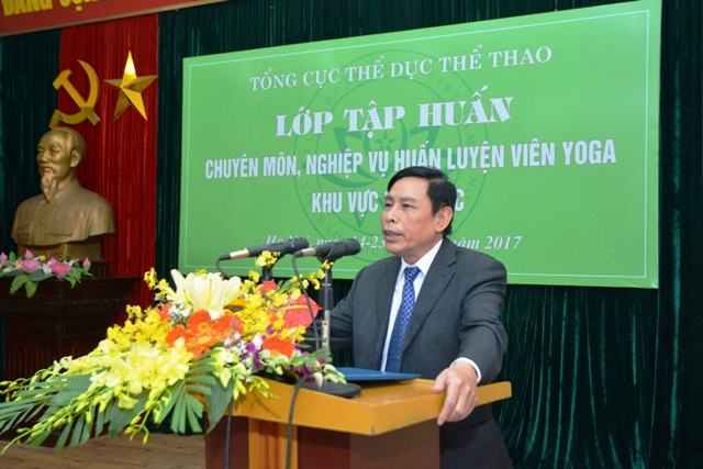 Ông Vũ Trọng Lợi – Chủ tịch Liên đoàn Yoga Việt Nam phát biểu  khai mạc lớp tập huấn