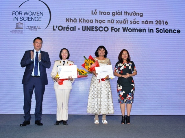 Hai nhà khoa học nhận giải thưởng tại Việt Nam 2016