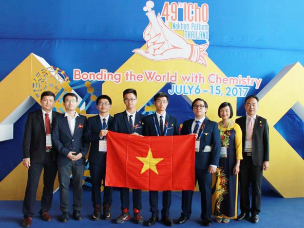 Đội tuyển Việt Nam tham dự kỳ thi Olympic Hóa học quốc tế năm 2017 