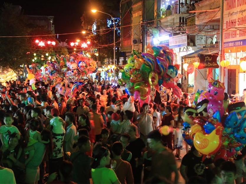 Tuyến phố đi bộ thị trấn Tiên Yên (Quảng Ninh)thu hút đông đảo cư dân