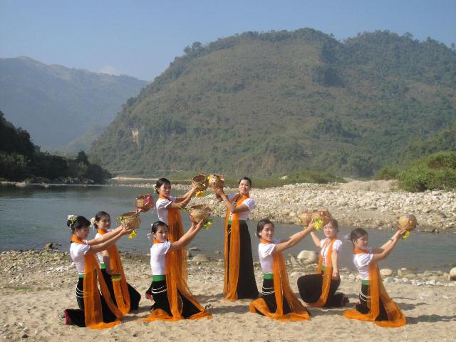 Bảo tồn các làn điệu múa dân tộc Thái trắng