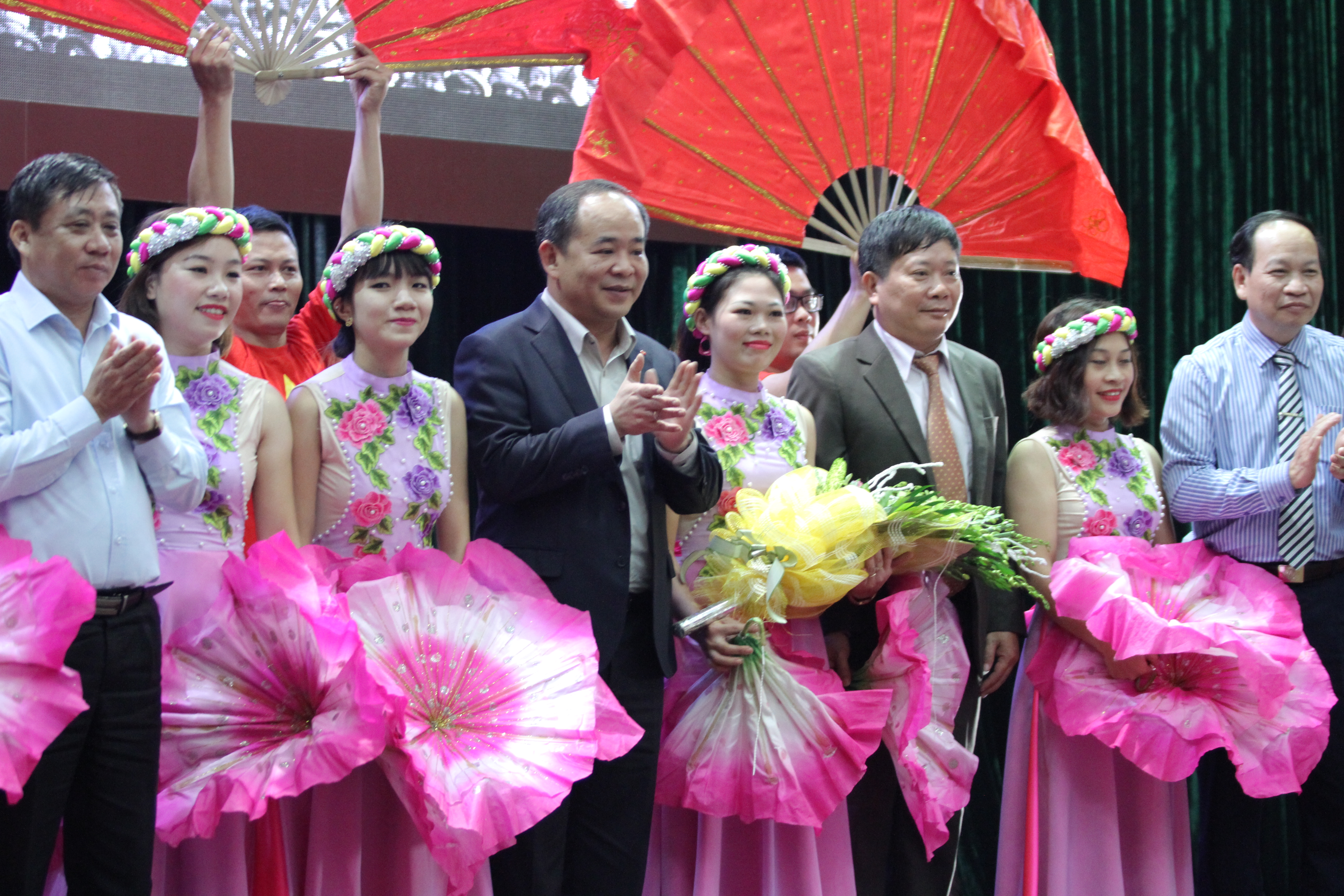 Thứ trưởng Lê Khánh Hải chúc mừng thành công của Liên hoan