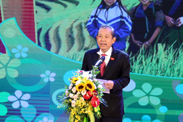 Phó Thủ tướng Thường trực Chính phủ Trương Hòa Bình phát biểu tại Lễ Tuyên dương