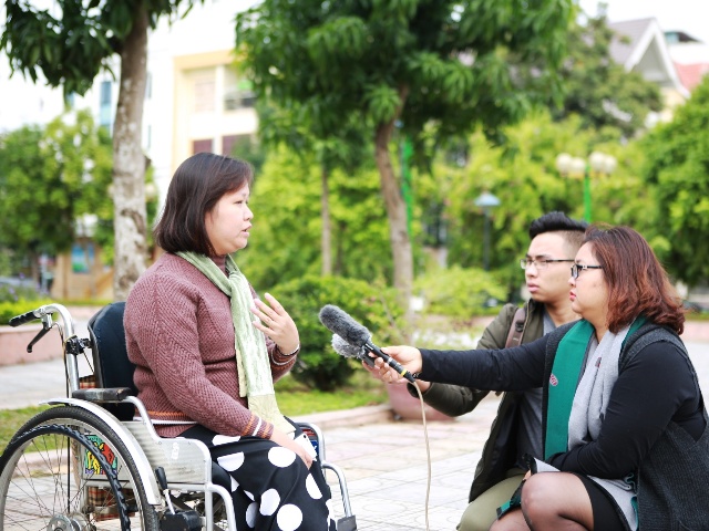 Chị Nguyễn Thị Lan Anh trả lời phỏng vấn chia sẻ trải nghiệm của mình