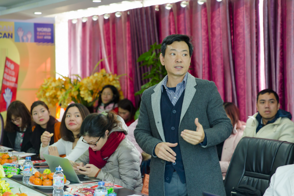 Ông Nguyễn Văn Hải – Đạidiện Quỹ Makna Malaysia tại Việt Nam phát biểu trong buổi họp báo