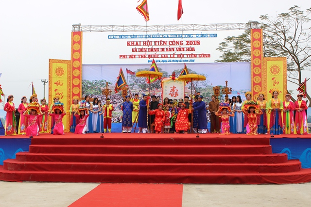 Hoạt cảnh Lễ “Rước người sống” ở Lễ hội Tiên Công, Quảng Yên, Quảng Ninh