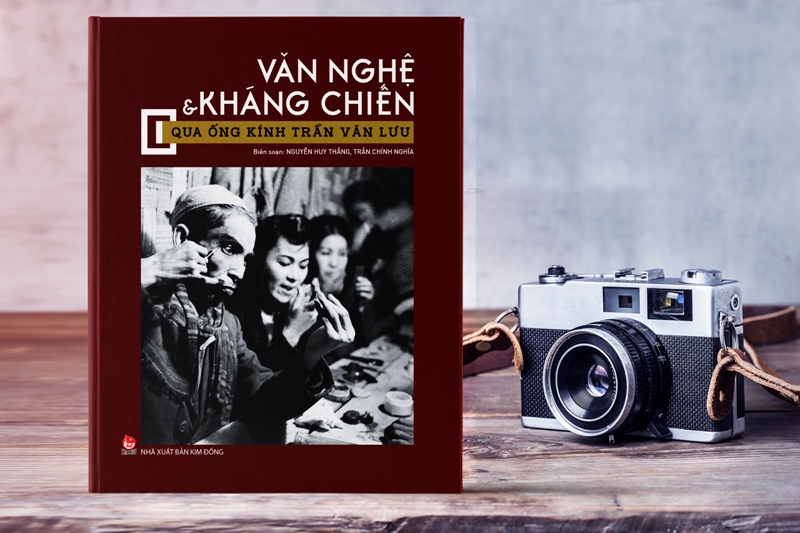 
            Những tư liệu ảnh vô giá của Trần Văn Lưu được in sách
            06:32 23/03/2018
            Cuốn sách ảnh 