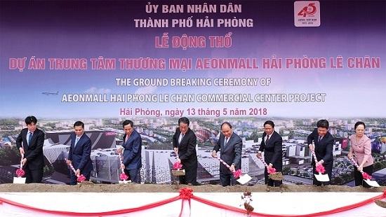Thủ tướng Chính phủ Nguyễn Xuân Phúc cùng lãnh đạo các ban ngành, thực hiện nghi thức động thổ Dự án