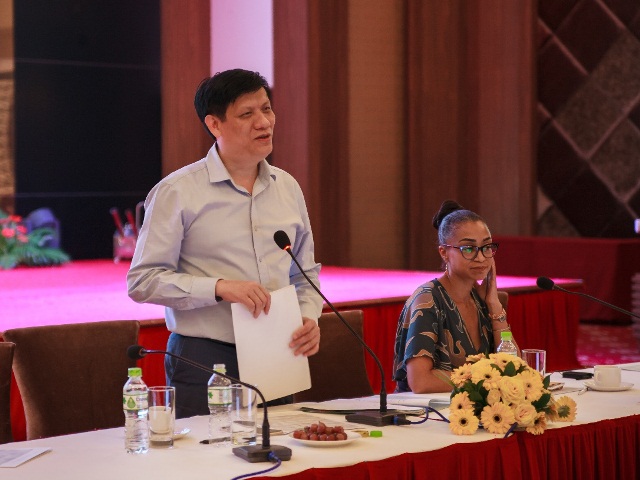 GS.TS Nguyễn Thanh Long, Thứ trưởng Bộ Y tế phát biểu tại Hội nghị