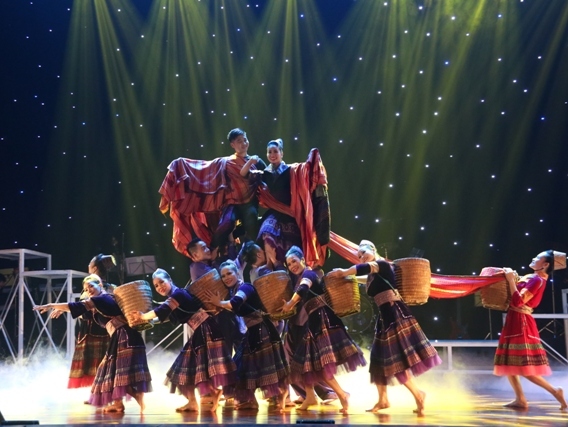 Vở diễn Mỵ đã được các nghệ sỹ Nhà hát Ca múa nhạc dân gian Tây Bắc biểu diễn tại Liên hoan Ca múa nhạc toàn quốc đợt 1 năm 2018 tại Cao Bằng