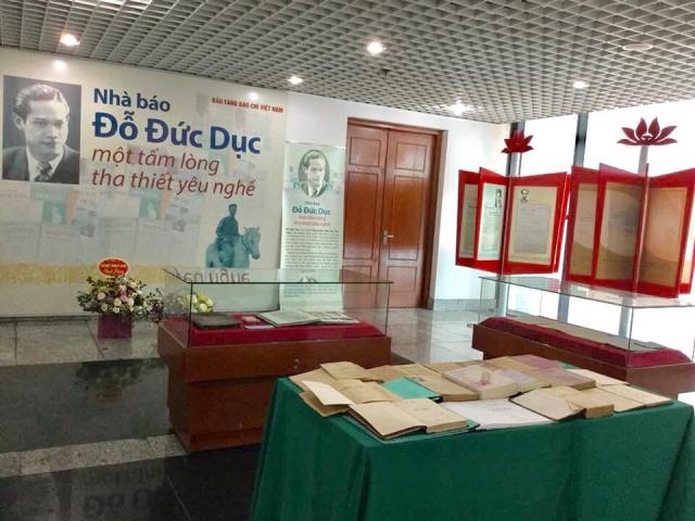 Các hiện vật, tư liệu về nhà báo Đỗ Đức Dục trưng bày tại Viện Hàn lâm Khoa học Xã hội Việt Nam