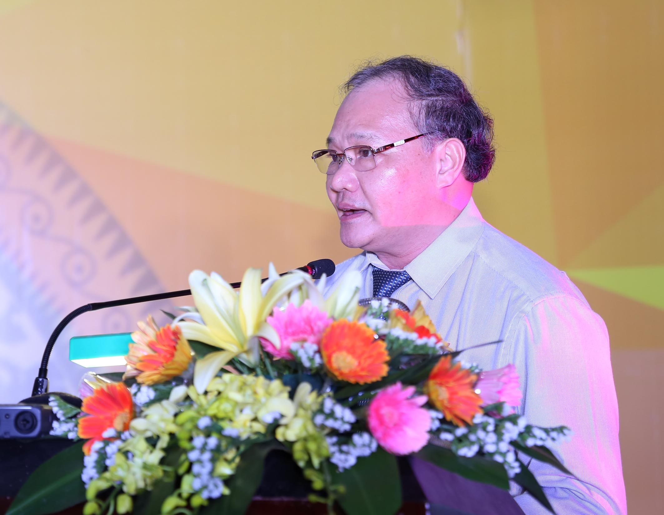 Thứ trưởng Bộ Nông nghiệp & PTNT Hoàng Văn Thắng phát biểu khai mạc Hội chợ.