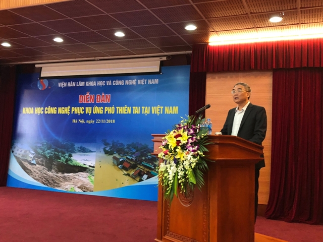 GS.TSKH Nguyễn Đình Công – Phó Chủ tịch VAST phát biểu tại Diễn đàn.
