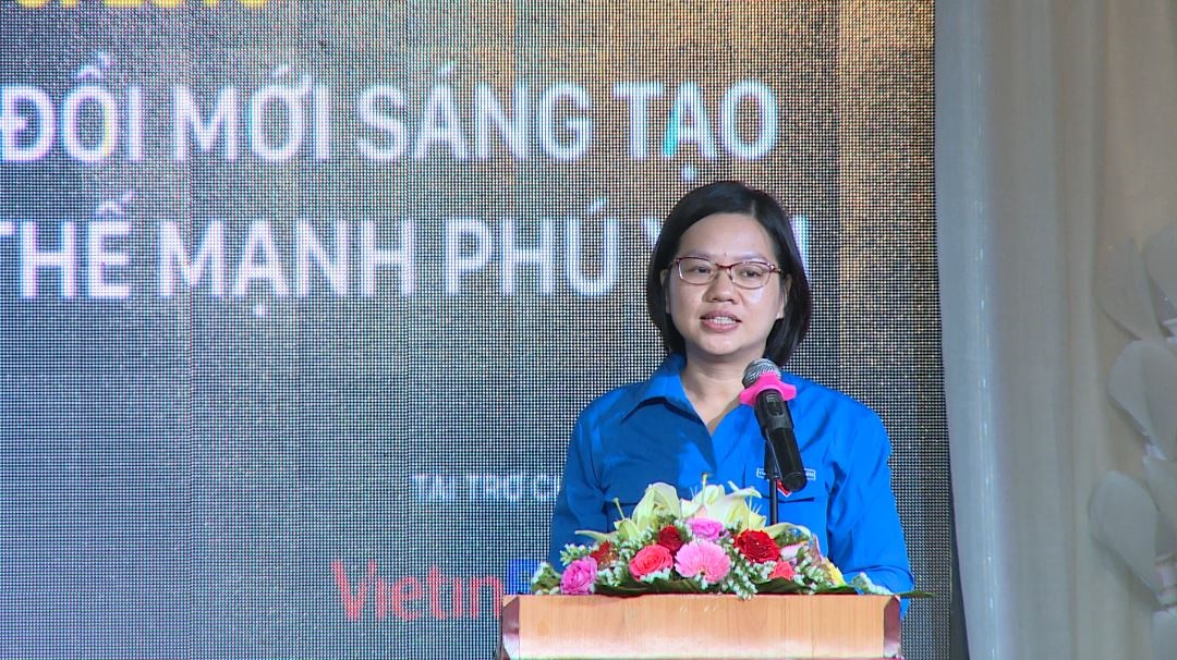 Chị  Nguyễn Thị Thu Vân, Phó chủ tịch thường trực T.Ư Hội LHTN Việt Nam phát biểu tại buổi Tọa đàm