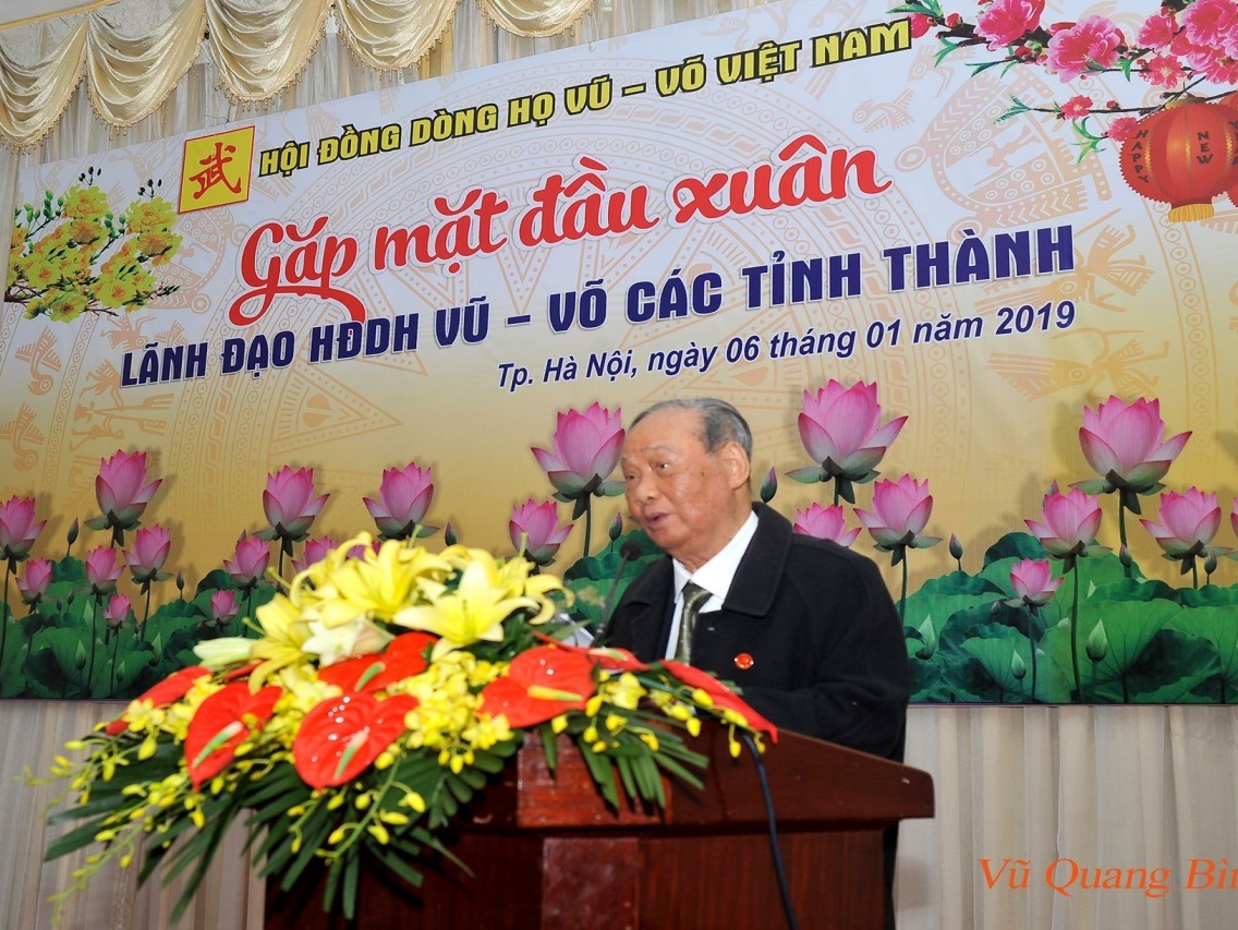 Cụ Vũ Oanh, nguyên Ủy viên Bộ Chính trị, Chủ tịch danh dự, Cố vấn HĐDH Vũ - Võ Việt Nam phát biểu khai mạc tại buổi gặp mặt