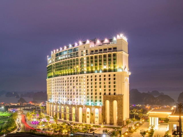  Khách sạn FLC Grand Hotel Ha Long có khả năng đáp ứng nơi lưu trú cao cấp cho hơn 1.500 khách