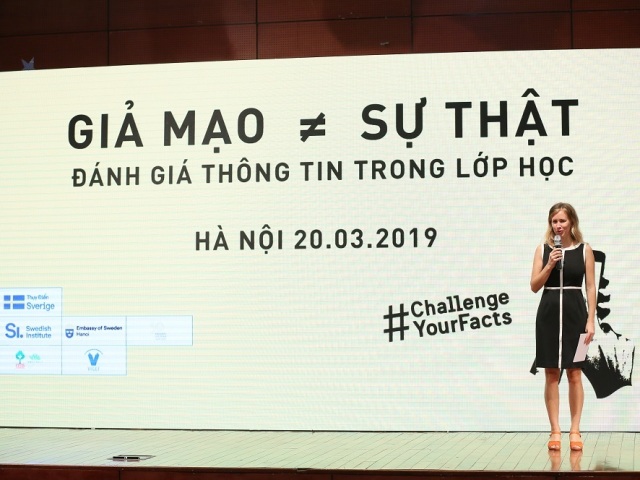 Bà Victoria Rhodin Sandstrom,Phó đại sứ, Đại sứ quán Thuỵ Điển tại Việt Nam phát biểu tại hội thảo