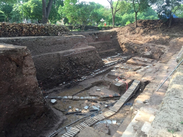Hố khai quật khảo cổ năm 2018