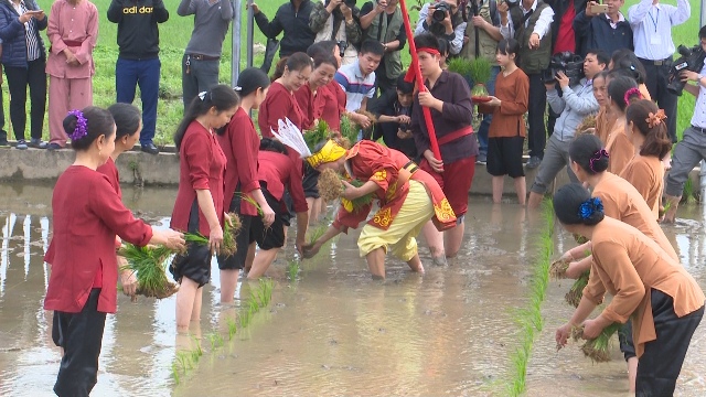 Lễ hội được tái hiện mỗi dịp Giỗ tổ Hùng Vương