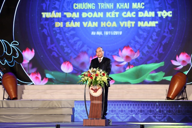 Thủ tướng Nguyễn Xuân Phúc dự khai mạc Tuần “Đại đoàn kết các dân tộc – Di sản Văn hóa Việt Nam” 