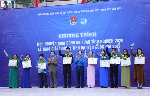 Các tập thể, cá nhân được trao Giải thưởng Tình nguyện Quốc gia năm 2019