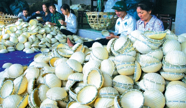 Với lịch sử hình thành hơn 300 năm, làng nghề mây tre đan Tăng Tiến, huyện Việt Yên, Bắc Giang nổi danh khắp vùng