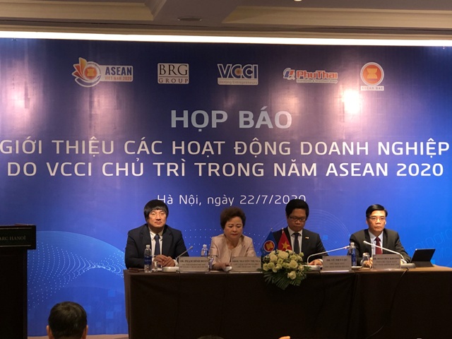 Họp báo giới thiệu chuỗi các
            hoạt động doanh nghiệp trong Năm ASEAN 2020
            