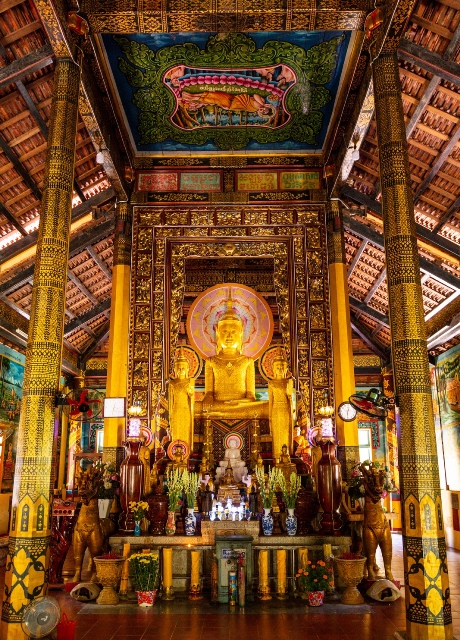Trung tâm của chùa là ngôi chánh điện (Preah Vihea) thờ Phật