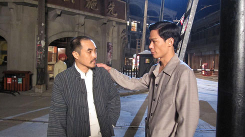 Diễn viên Minh Hải trong vai Nguyễn Ái Quốc (phải) giản dị, gần gũi